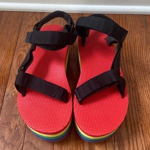 TEVA PRIDE PLATFORM SANDAL